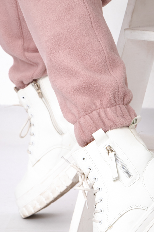 Костюм жіночий